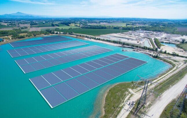 découvrez comment une centrale photovoltaïque transforme l'énergie solaire en électricité propre et renouvelable. apprenez les avantages environnementaux, économiques et technologiques de cette solution énergétique durable.