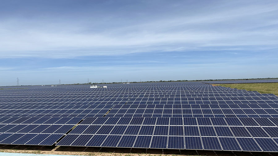découvrez notre centrale photovoltaïque, une solution innovante et durable pour produire de l'électricité à partir de l'énergie solaire. engagez-vous pour la transition énergétique tout en réduisant votre empreinte carbone grâce à notre technologie de pointe.