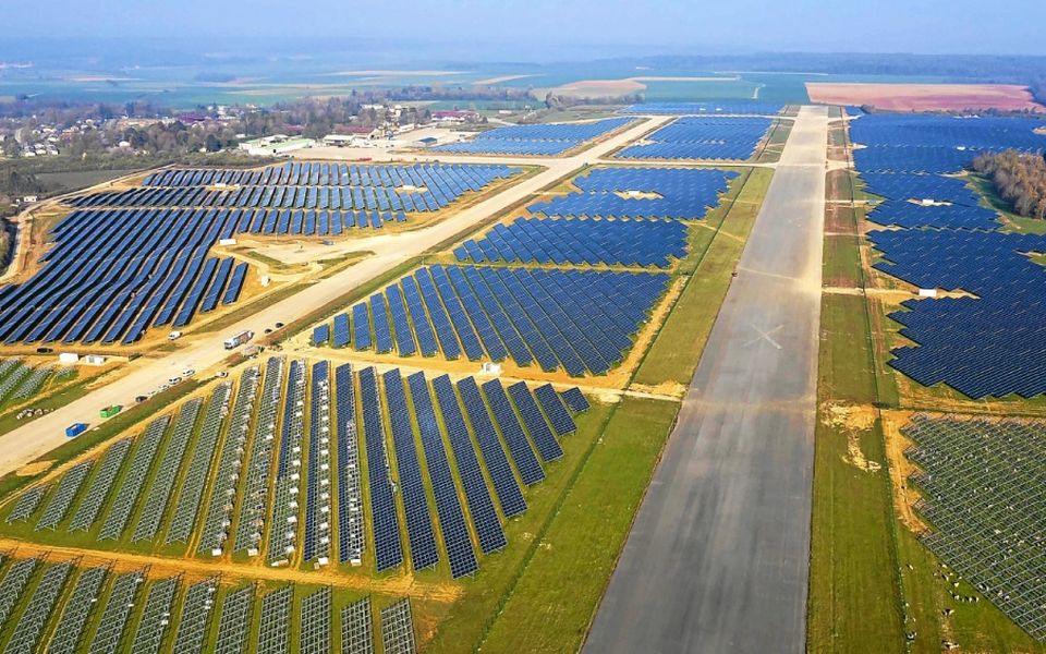 découvrez tout sur les centrales photovoltaïques en france : leur fonctionnement, avantages écologiques, projets en cours et comment elles contribuent à la transition énergétique du pays.
