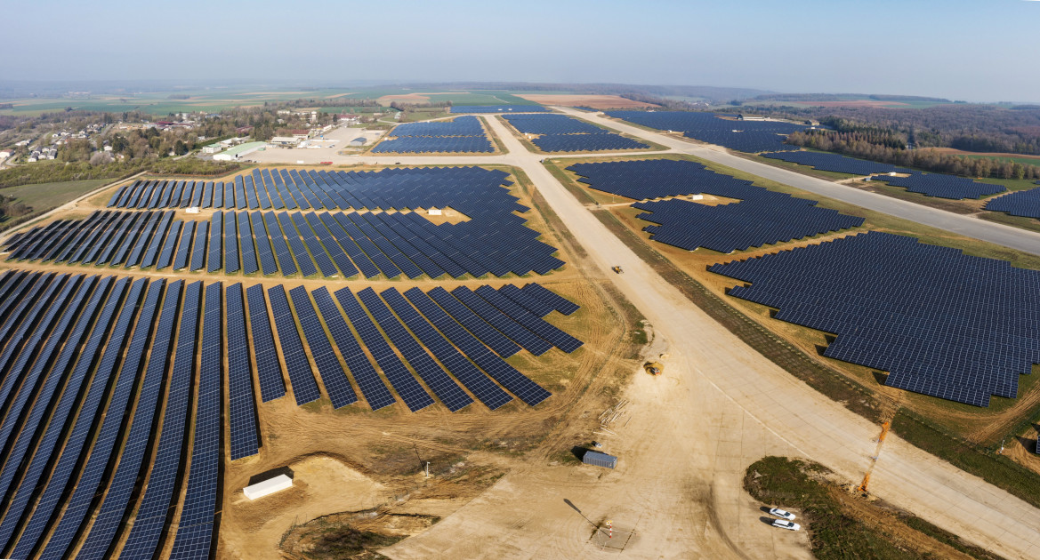 découvrez la centrale photovoltaïque de toul, une installation innovante et durable qui produit de l'énergie propre. située au cœur de la région, elle contribue à la transition énergétique tout en offrant des solutions pour réduire votre empreinte carbone. renseignez-vous sur ses avantages écologiques et économiques.