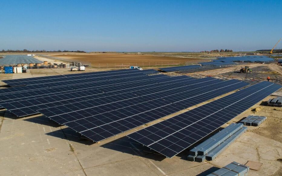 découvrez les prix des centrales solaires et les options disponibles pour investir dans l'énergie renouvelable. comparatif des coûts, avantages et aides financières pour optimiser votre projet solaire.