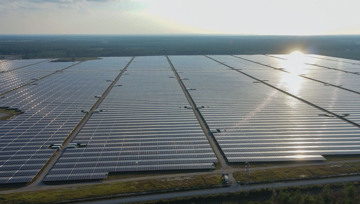 découvrez les centrales solaires, une solution énergétique durable et écologique. apprenez comment elles exploitent l'énergie du soleil pour produire de l'électricité, réduire les émissions de carbone et contribuer à la transition énergétique. informez-vous sur les avantages, les technologies et les projets existants.
