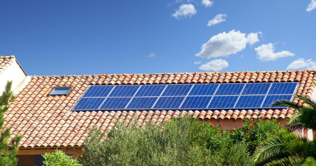 découvrez comment faire le meilleur choix de panneaux photovoltaïques pour maximiser votre production d'énergie solaire. comparez les différents types, rendements et avantages pour un investissement durable et économique.
