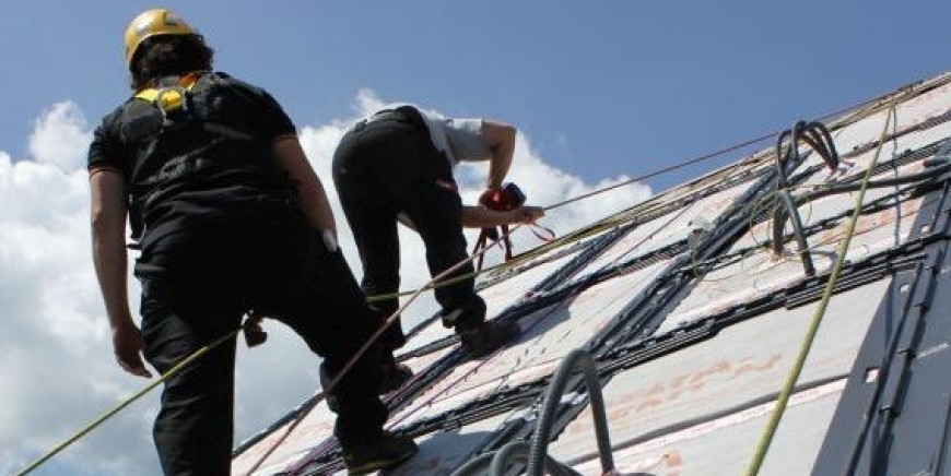 découvrez nos services de couverture photovoltaïque pour optimiser l'énergie de votre toiture. profitez d'une installation professionnelle, durable et efficiente avec nos couvreurs experts en panneaux solaires. transformez votre habitation en une source d'énergie renouvelable!