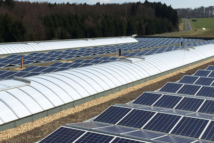découvrez comment créer votre propre système photovoltaïque pour transformer la lumière du soleil en énergie propre et renouvelable. suivez nos conseils pratiques et optimisez votre consommation énergétique tout en contribuant à la protection de l'environnement.
