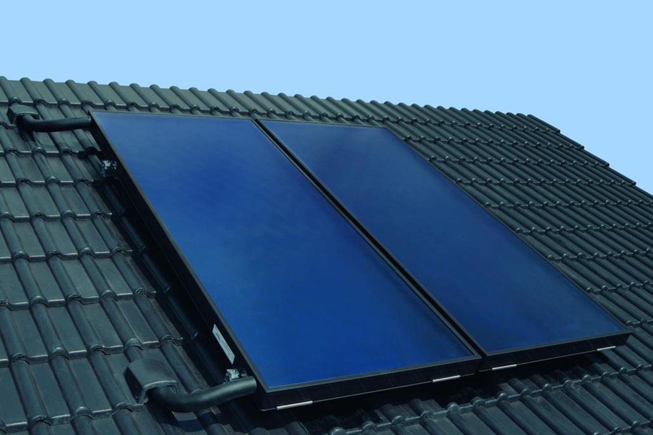 découvrez la différence entre le solaire thermique et le photovoltaïque : deux technologies de production d'énergie renouvelable qui transforment le rayonnement solaire en chaleur ou en électricité. apprenez comment chacune d'elles fonctionne, leurs avantages, et comment choisir la solution adaptée à vos besoins énergétiques.