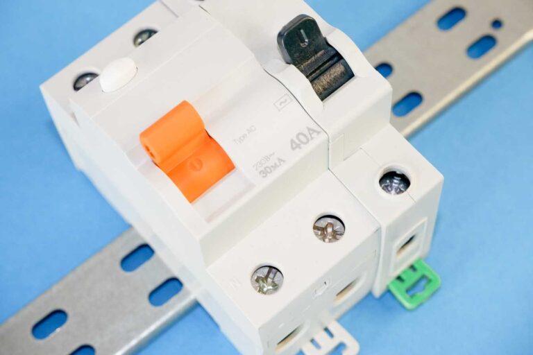 découvrez les causes et les symptômes d'un différentiel défaillant. apprenez comment reconnaître les signes d'un problème et les solutions pour assurer le bon fonctionnement de votre véhicule.