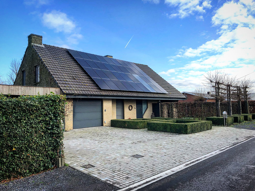 découvrez notre distributeur pv, spécialisé dans la vente de panneaux photovoltaïques et solutions d'énergie renouvelable. profitez d'offres attractives et d'un service expert pour optimiser votre consommation énergétique.