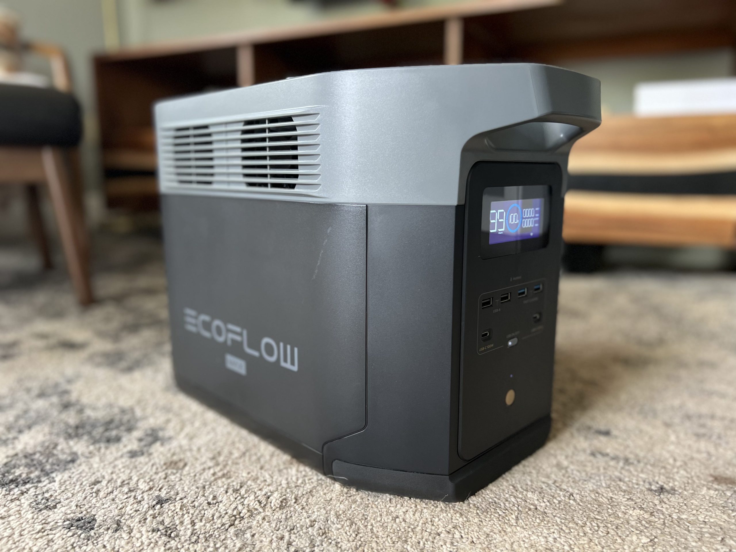 découvrez l'ecoflow delta, une station d'énergie portable révolutionnaire offrant une puissance exceptionnelle, idéale pour vos aventures en plein air ou en cas d'urgence. rechargez rapidement vos appareils et profitez d'une autonomie remarquable où que vous soyez.