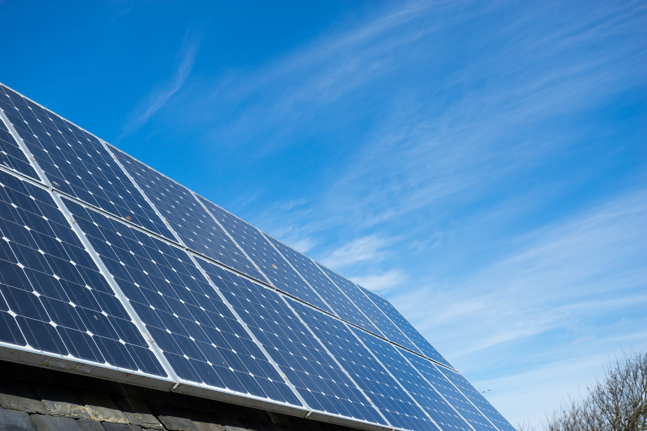 découvrez les avantages de l'électricité photovoltaïque et comment elle peut transformer votre consommation énergétique. adoptez une solution durable et économique pour produire votre propre électricité grâce à l'énergie solaire. informez-vous sur les installations, les aides financières et les bénéfices environnementaux.