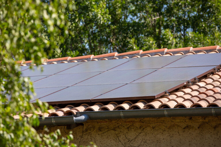 découvrez les solutions innovantes d'énergie solaire à nantes. profitez d'une énergie propre et durable pour réduire vos factures et contribuer à un avenir plus vert. explorez nos services d'installation de panneaux solaires adaptés à vos besoins.