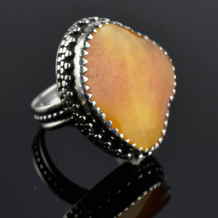 découvrez les bienfaits des énergies ambre, des ressources naturelles qui favorisent l'harmonie et le bien-être. explorez comment l'ambre peut influencer positivement votre environnement et votre santé.