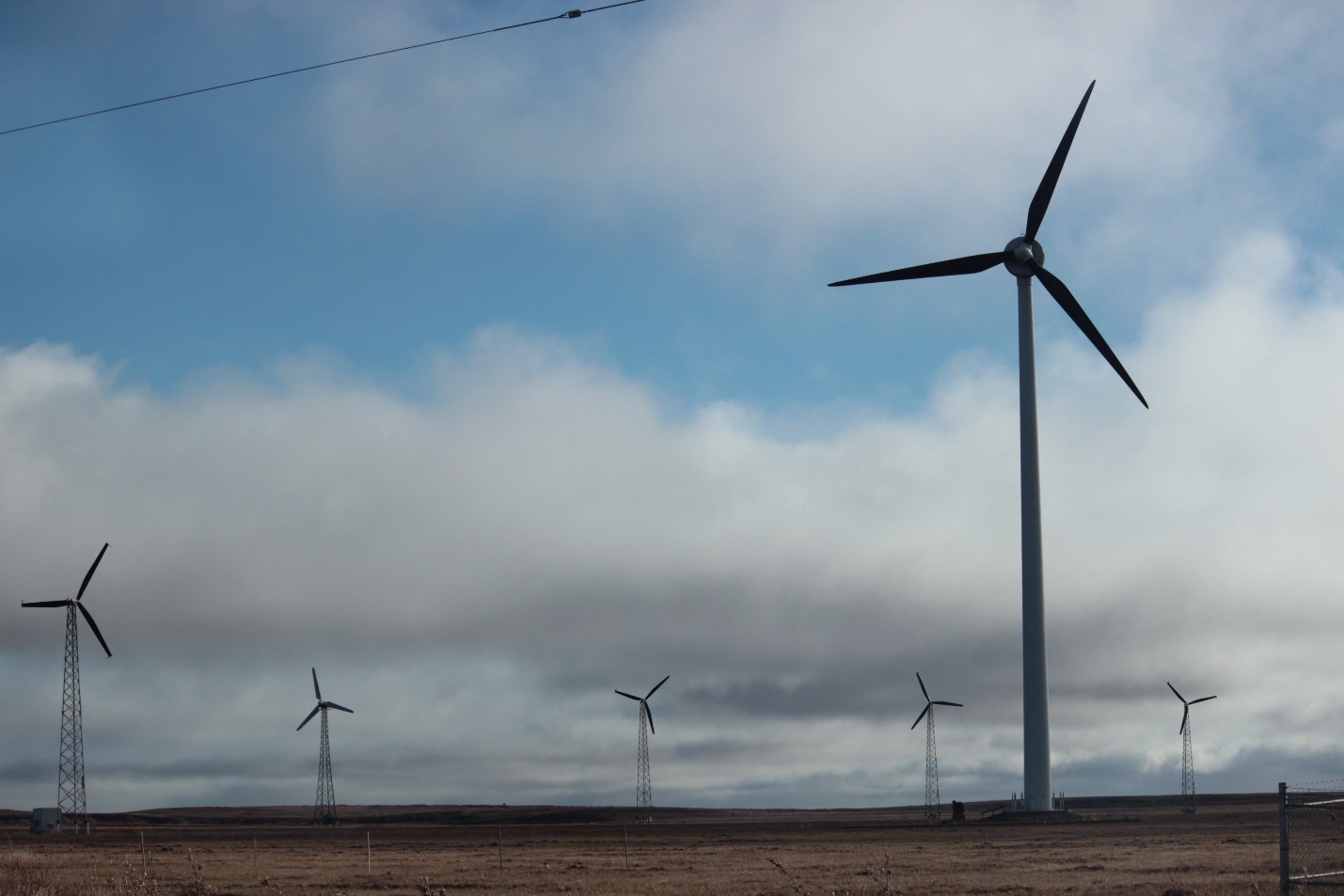 découvrez les opportunités passionnantes des énergies renouvelables en alaska, un état riche en ressources naturelles. explorez les projets innovants en éolien, solaire et hydrogène qui visent à transformer l'économie locale et à préserver l'environnement.
