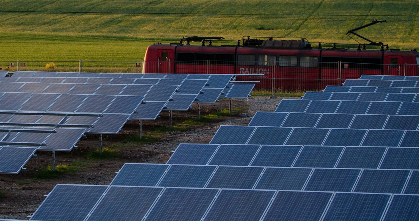 découvrez les enjeux clés de l'énergie solaire, une source d'énergie renouvelable en plein essor. analysez son impact sur l'environnement, les défis technologiques, et son potentiel pour un avenir durable.