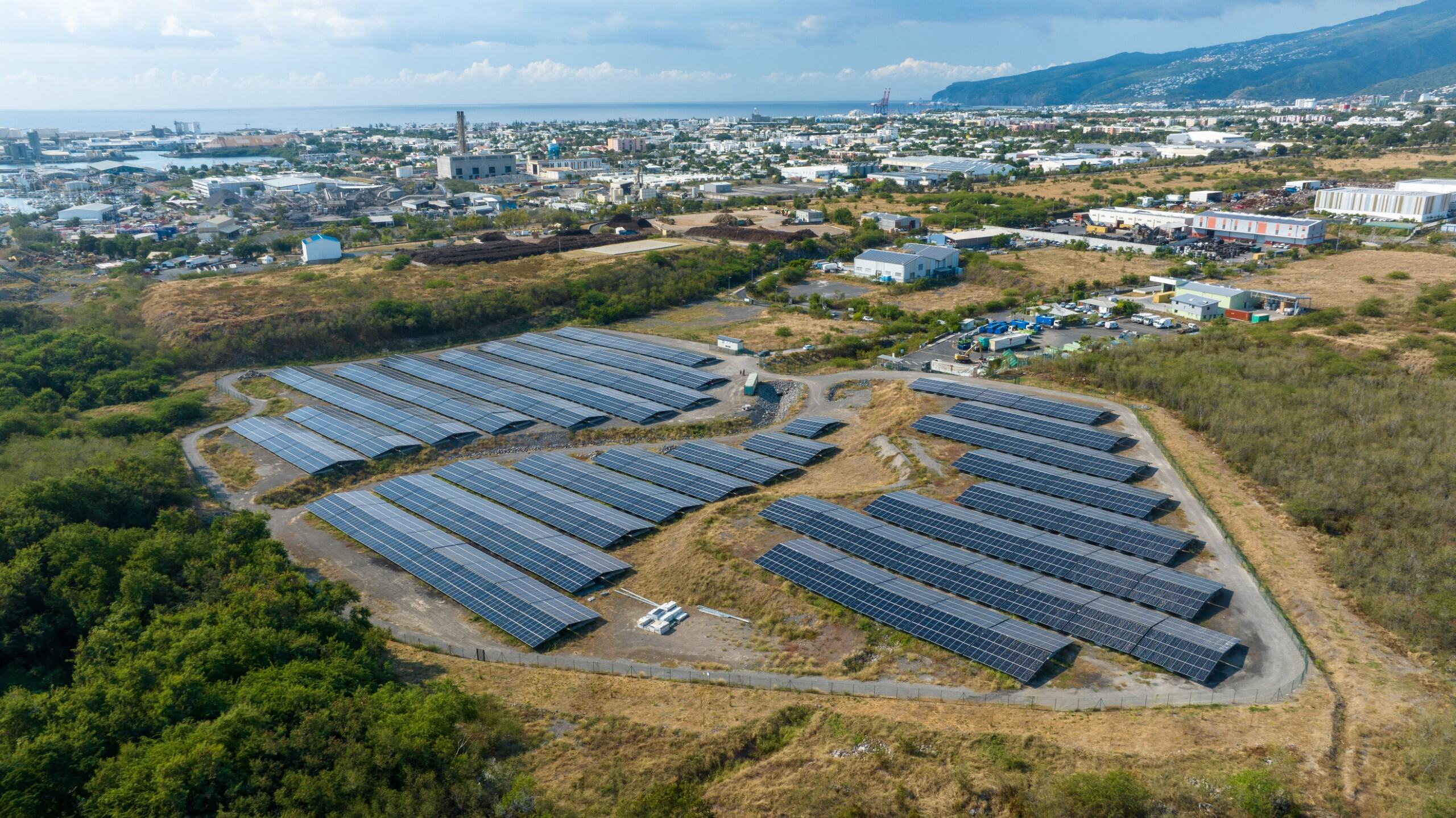 découvrez les enjeux photovoltaïques d'edf : solutions durables, innovations technologiques et impacts environnementaux. analysez comment edf s'engage pour une énergie propre et les défis à relever dans la transition énergétique.