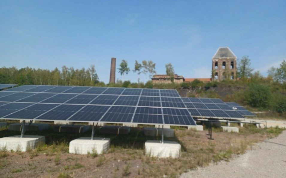 découvrez les enjeux photovoltaïques d'edf, leader dans la transition énergétique. analyse des défis et opportunités liés à l'énergie solaire, et comment edf s'engage à construire un avenir durable.
