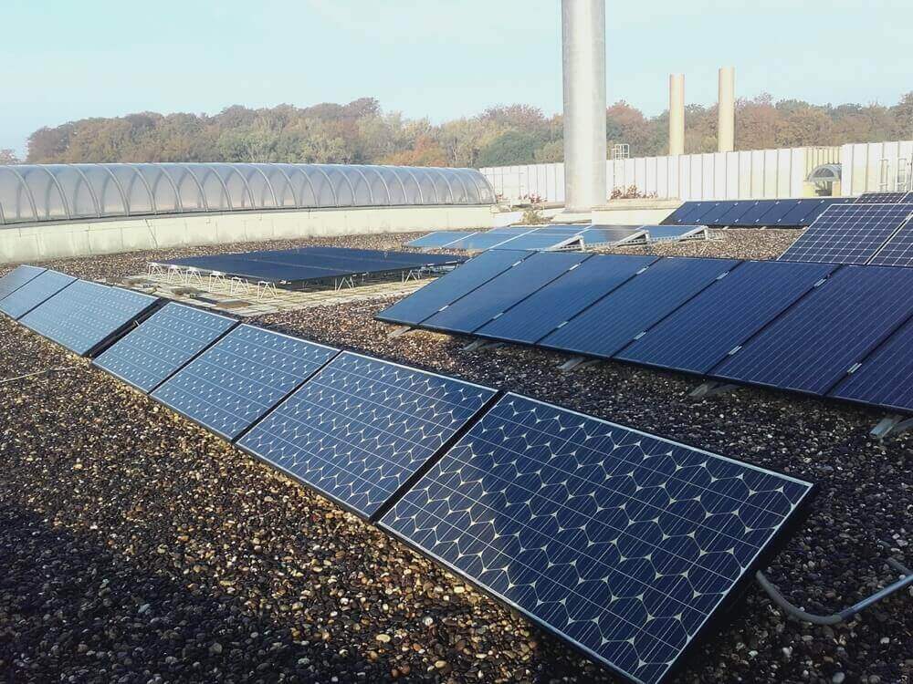 découvrez notre guide sur l'évaluation de la qualité des panneaux photovoltaïques. apprenez à identifier les critères essentiels pour choisir des équipements solaires performants et durables, tout en maximisant votre investissement énergétique.