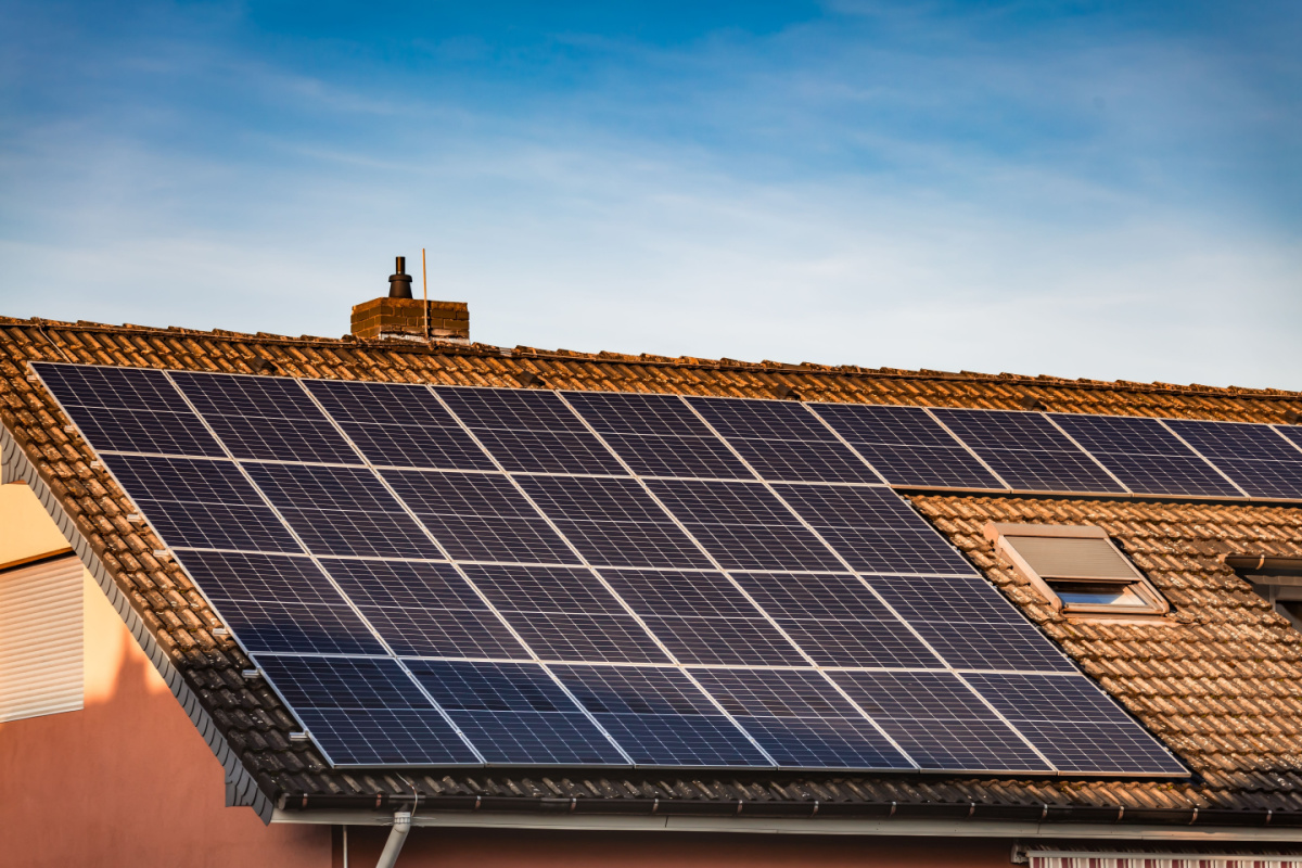 découvrez notre guide complet sur la facturation solaire, qui vous explique comment optimiser vos économies d'énergie grâce à l'énergie solaire. informez-vous sur les différentes options de facturation, les économies réalisables et les aides disponibles pour faire le choix le plus adapté à vos besoins.