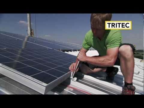 découvrez nos solutions de fixation pour panneaux photovoltaïques (pv). assurez une installation sécurisée et durable de vos systèmes solaires avec des matériaux de haute qualité et une expertise reconnue.