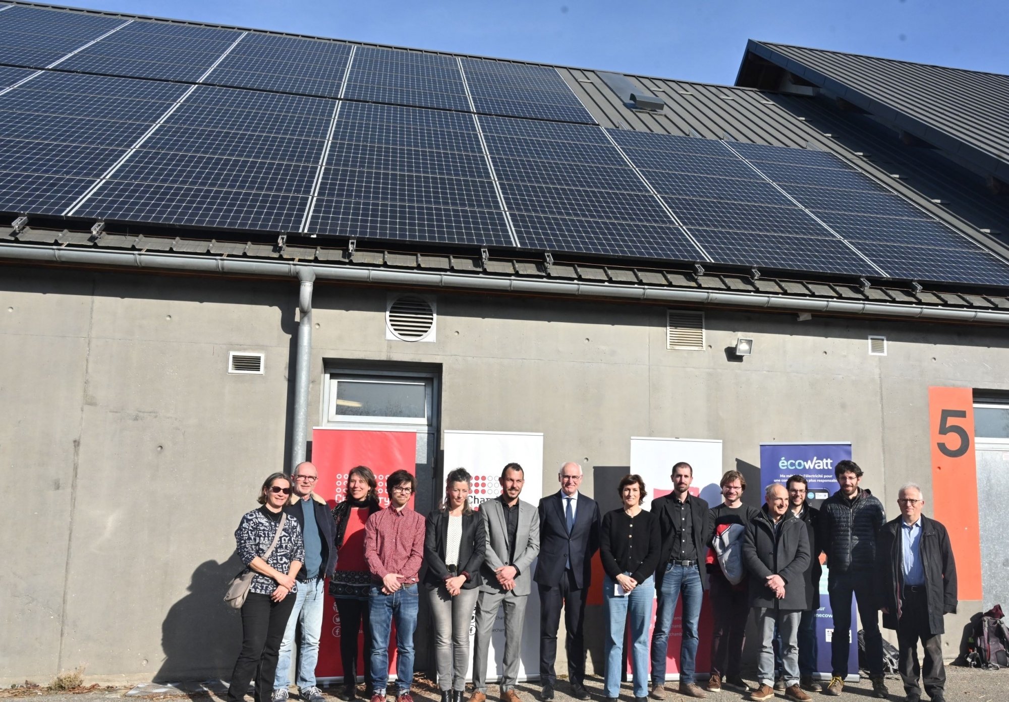 découvrez notre formation photovoltaïque à lyon et apprenez à maîtriser les techniques d'installation et de maintenance des systèmes solaires. formez-vous auprès d'experts et devenez acteur de la transition énergétique en acquérant des compétences recherchées sur le marché.