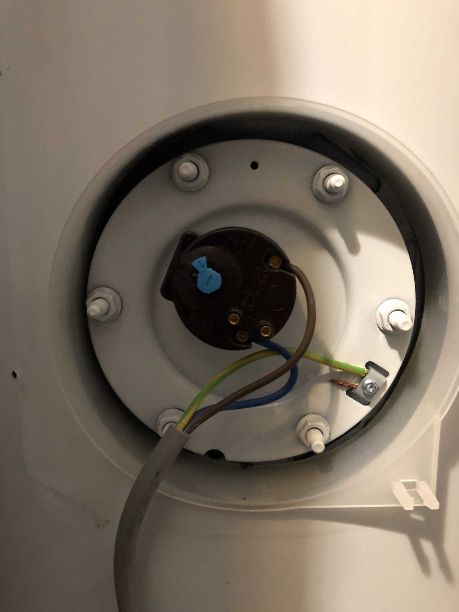 rejoignez notre forum dédié aux chauffe-eaux pour échanger des conseils, poser vos questions et partager vos expériences. découvrez les meilleures pratiques, les avis sur les modèles et les solutions pour optimiser l'utilisation de votre chauffe-eau.