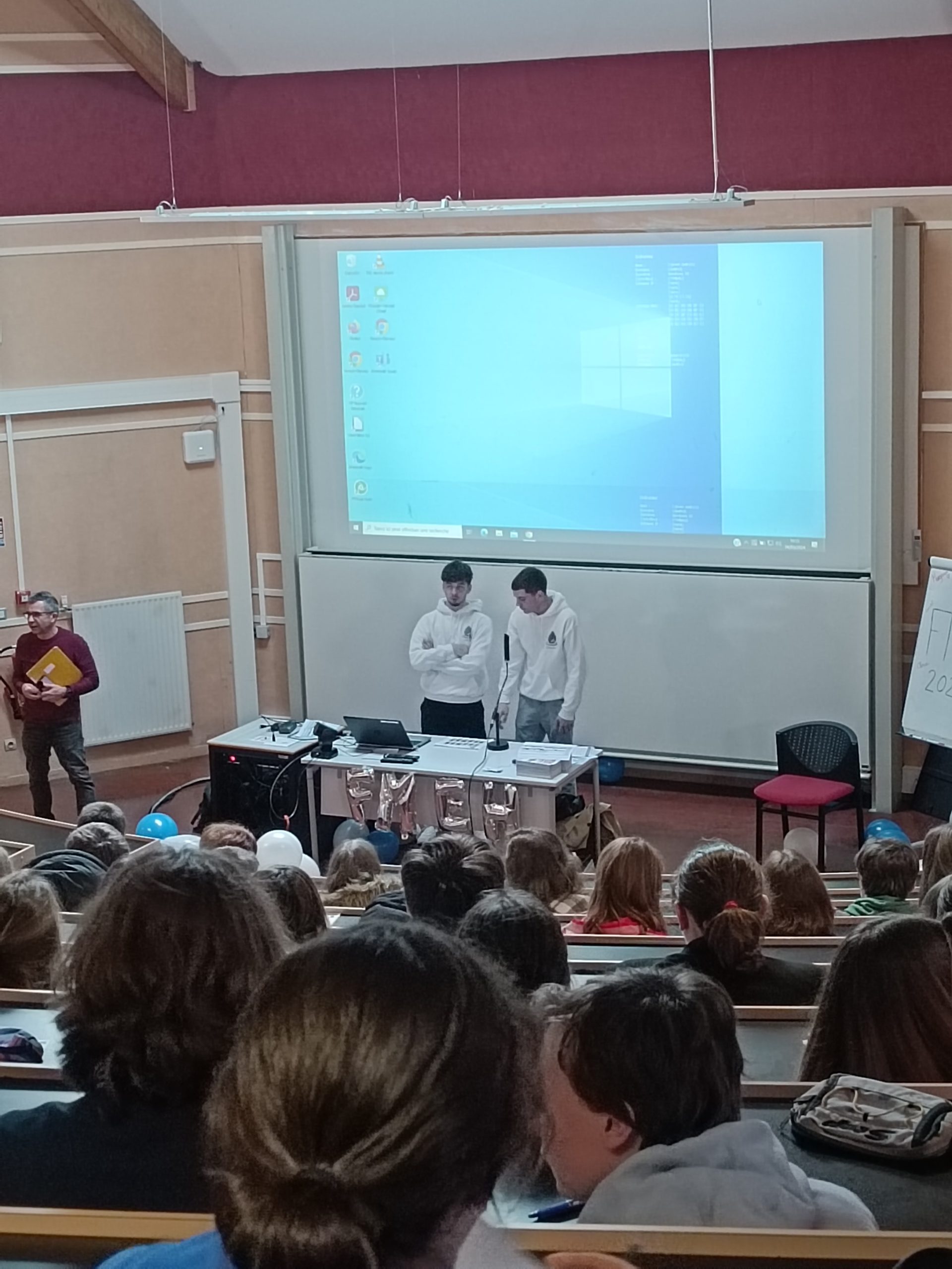 découvrez le forum élec, votre plateforme dédiée aux passionnés d'électronique ! échangez des idées, posez vos questions et partagez vos projets avec une communauté engagée. rejoignez-nous pour approfondir vos connaissances et explorer les dernières innovations en électronique.