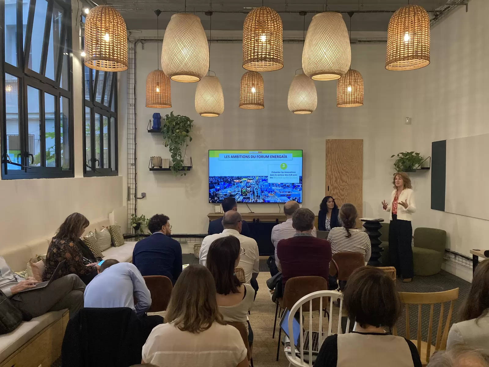 découvrez le forum energaïa solaire, un espace d'échange et de partage dédié aux passionnés et professionnels de l'énergie solaire. participez à des discussions enrichissantes, échangez des idées innovantes et explorez les dernières technologies et solutions durables pour un avenir énergétique plus vert.