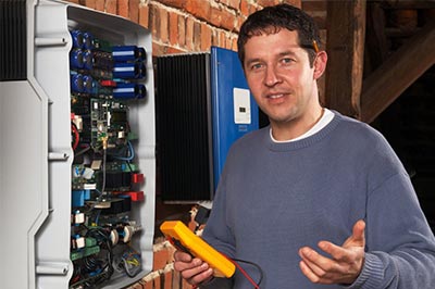 découvrez notre forum dédié aux onduleurs photovoltaïques (pv) : un espace d'échange pour partager conseils, expériences et astuces sur l'installation, l'utilisation et le choix des onduleurs pour vos systèmes solaires.