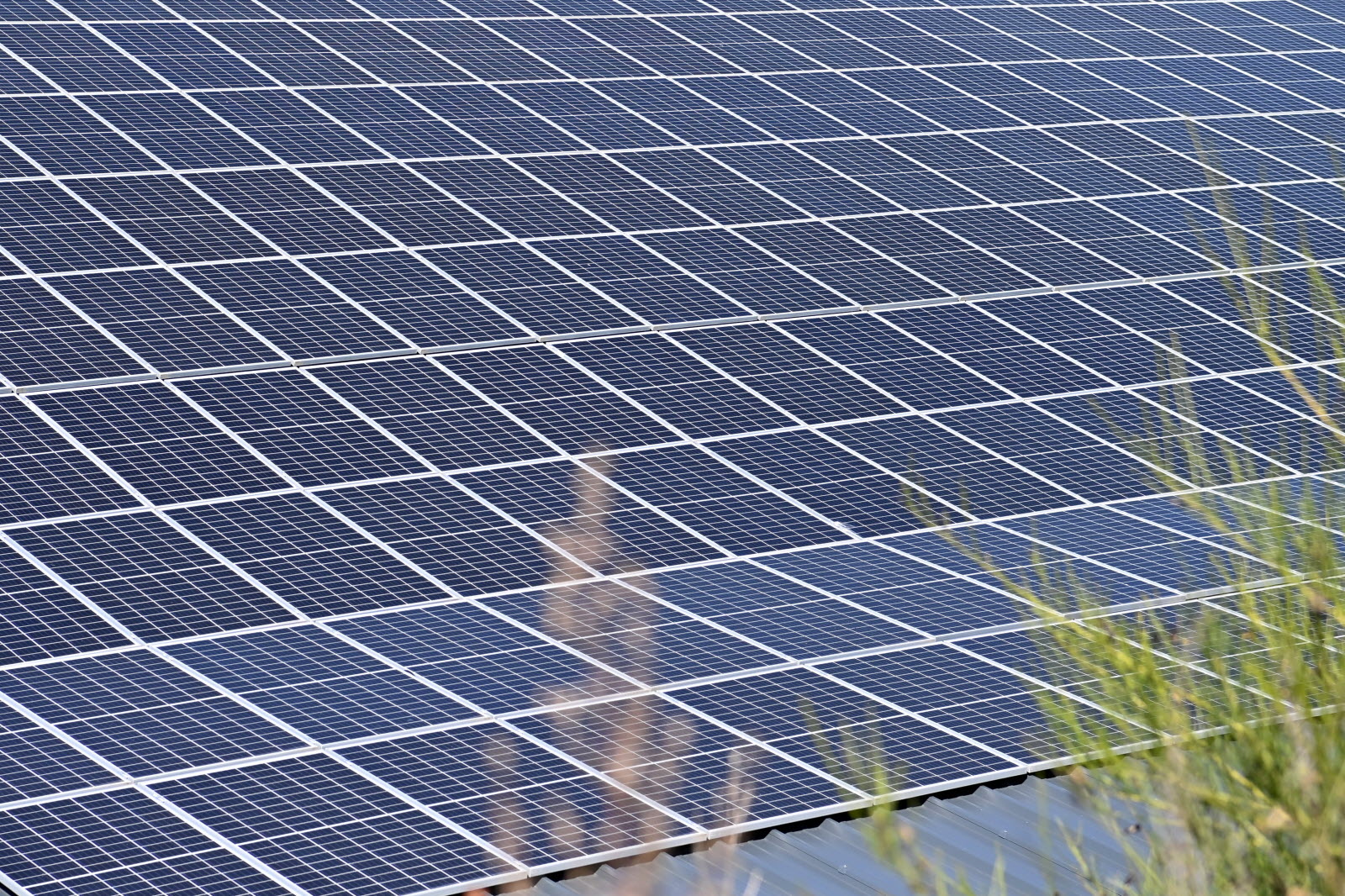 découvrez notre forum dédié aux panneaux photovoltaïques, où passionnés et experts partagent conseils, expériences et informations sur l'énergie solaire. rejoignez la communauté pour échanger sur les avantages, l'installation, et les innovations en matière de panneaux solaires.