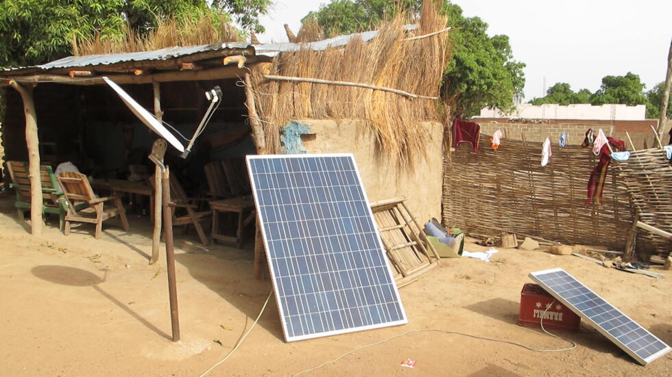 découvrez notre forum dédié aux panneaux solaires, où passionnés et experts partagent conseils, astuces et expériences sur l'énergie solaire. rejoignez la communauté pour échanger sur les meilleures pratiques, les dernières technologies et les subventions disponibles. ensemble, adoptons une énergie renouvelable et durable.