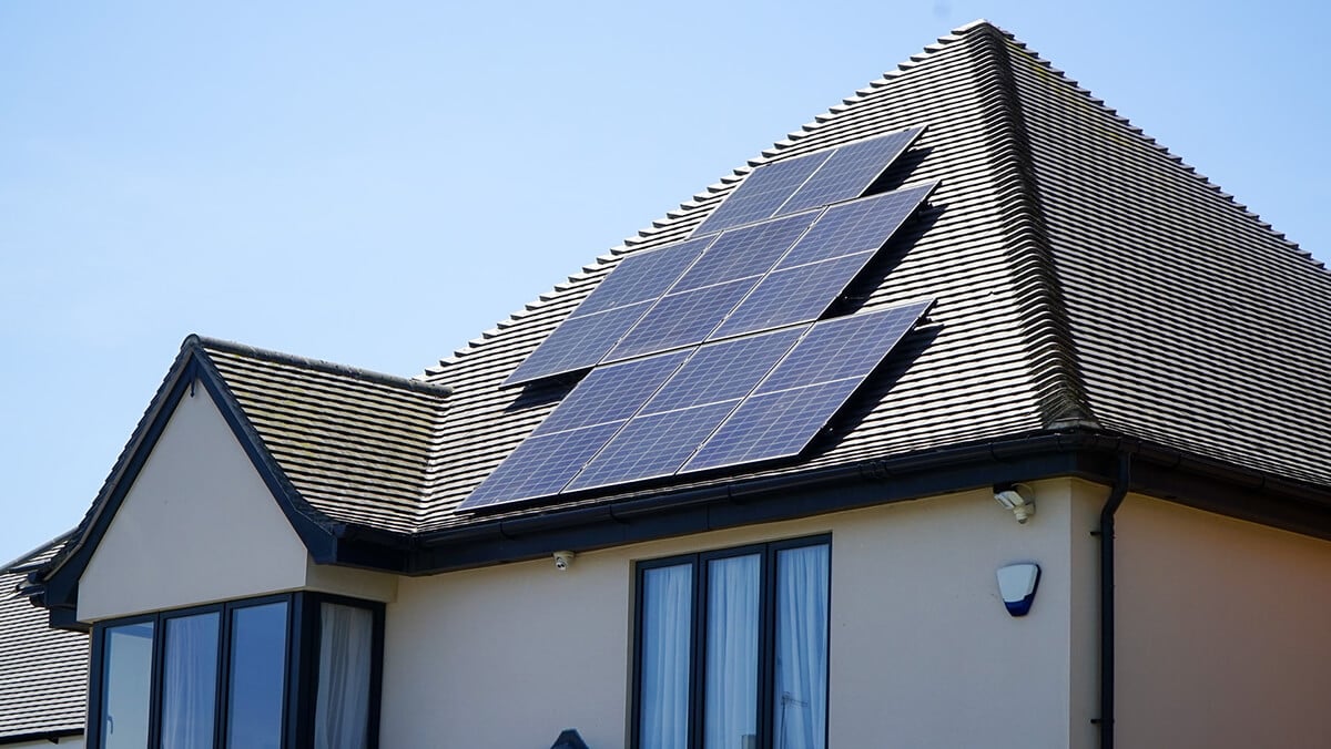 découvrez le forum photovoltaïque dédié aux installations de 1 kw. partagez vos expériences, posez vos questions et échangez avec des experts sur les meilleures pratiques, les équipements et le retour sur investissement des systèmes solaires. rejoignez notre communauté pour optimiser votre projet photovoltaïque.