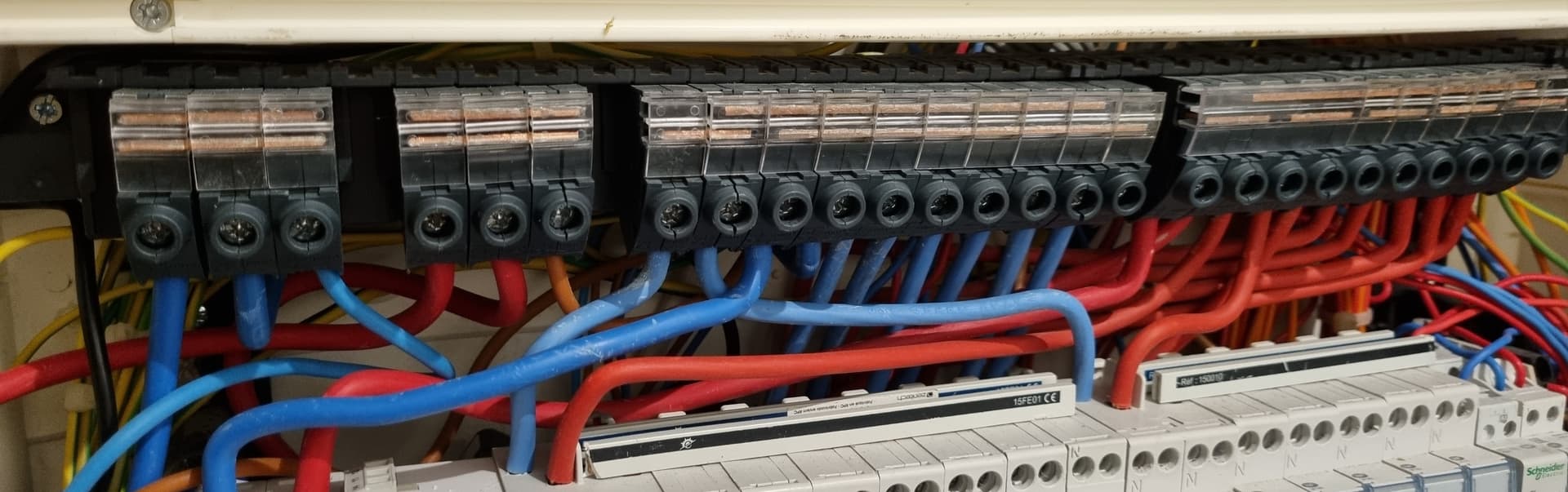 participez à notre forum dédié à l'autoconsommation photovoltaïque, où passionnés et experts échangent des idées, partagent des expériences et découvrent les dernières innovations sur l'énergie solaire. rejoignez la conversation et optimisez votre consommation d'énergie propre dès aujourd'hui !