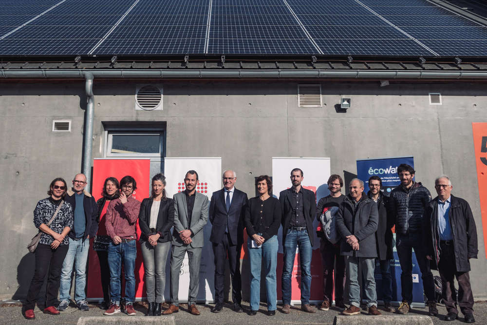 découvrez notre forum dédié au photovoltaïque, où vous pouvez échanger sur les meilleures pratiques, poser vos questions et obtenir des conseils d'experts. comparez également les devis d'engie pour l'installation de panneaux solaires et faites le meilleur choix pour votre projet énergétique.