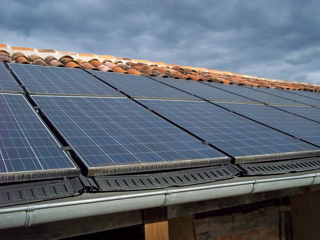 rejoignez le forum photovoltaïque du tarn pour échanger sur les énergies renouvelables, découvrir des conseils d'experts, partager vos expériences et poser toutes vos questions sur l'installation de panneaux solaires. ensemble, avançons vers un avenir plus durable !