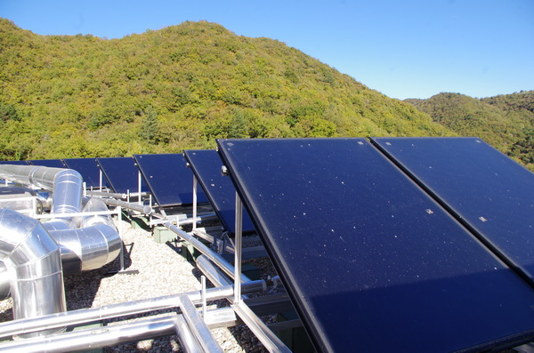 découvrez le forum photovoltaïque tecsol, votre espace d'échange et de partage sur les technologies solaires. participez à des discussions enrichissantes avec des experts et des passionnés, posez vos questions et trouvez des réponses sur l'énergie solaire, les installations photovoltaïques et les dernières innovations du secteur.