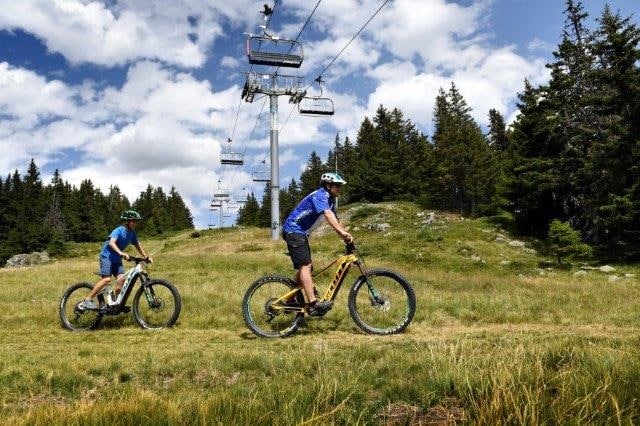 rejoignez notre forum dédié au vélo et partagez vos passions, astuces et conseils avec une communauté de cyclistes. discutez des dernières tendances, des équipements, des itinéraires et des événements autour du monde du cyclisme.