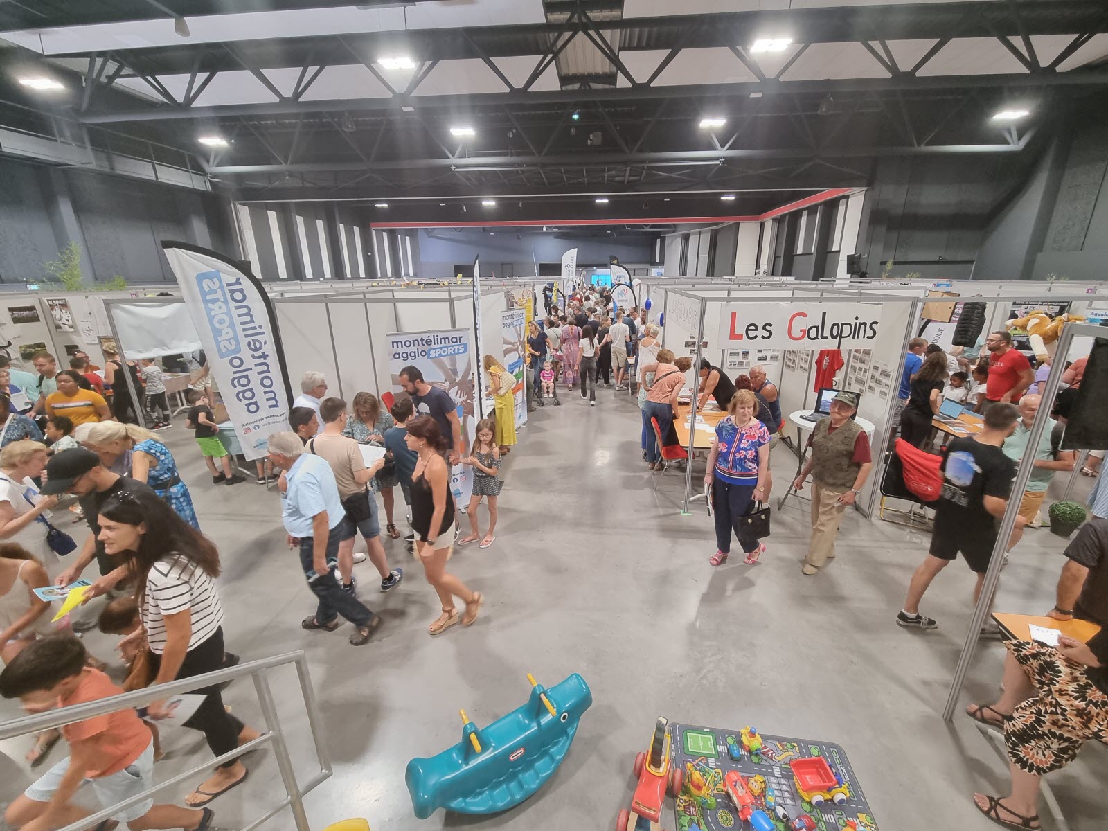 rejoignez le forum zoe pour discuter de sujets variés, échanger des idées et partager des expériences avec une communauté passionnée. enrichissez vos connaissances et connectez-vous avec d'autres membres dans un espace convivial et accueillant.