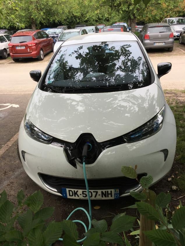 découvrez le forum zoé, un espace d'échange et de partage dédié aux passionnés de la marque zoé. rejoignez une communauté active pour discuter de conseils, d'astuces, et d'actualités concernant les véhicules électriques et les services associés.