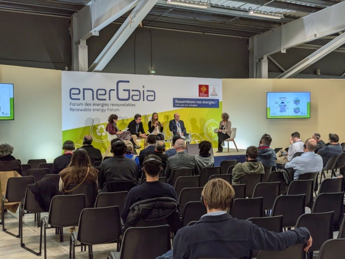 découvrez les forums dédiés aux énergies renouvelables : un espace d'échange et de partage d'idées innovantes sur les technologies durables, les projets écologiques et les meilleures pratiques pour un avenir énergétique responsable.