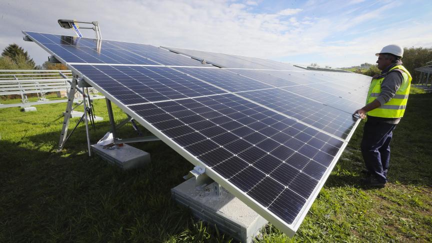 découvrez notre plateforme dédiée aux forums photovoltaïques, où passionnés et experts échangent sur les dernières tendances, les technologies innovantes et les meilleures pratiques en matière d'énergie solaire. rejoignez la communauté pour obtenir des conseils, partager vos expériences et poser vos questions sur l'énergie photovoltaïque.