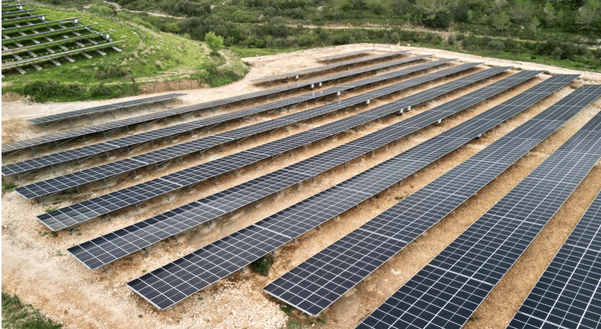 découvrez les forums photovoltaïques, l'espace d'échange idéal pour partager des conseils, poser des questions et discuter des dernières innovations dans le domaine de l'énergie solaire. rejoignez notre communauté passionnée et optimisez votre installation photovoltaïque !