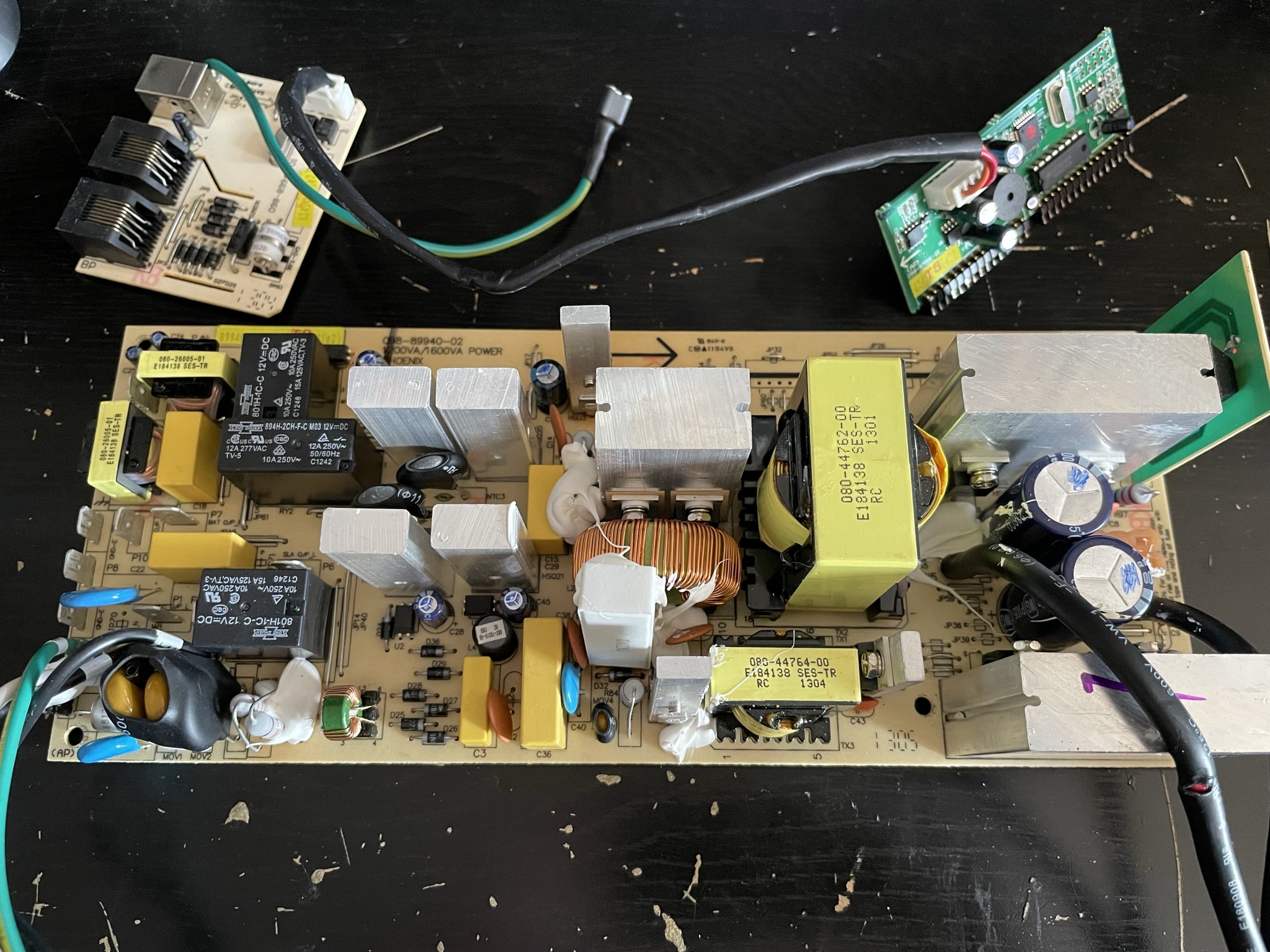 découvrez notre guide complet sur les fusibles et les onduleurs : tout ce que vous devez savoir pour assurer une protection optimale de vos appareils et prolonger leur durée de vie.