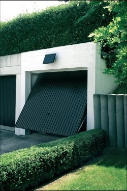 découvrez notre garage photovoltaïque, une solution innovante pour protéger votre véhicule tout en produisant de l'énergie verte. profitez d'une installation esthétique et performante qui optimise l'espace de votre propriété tout en réduisant votre empreinte carbone.