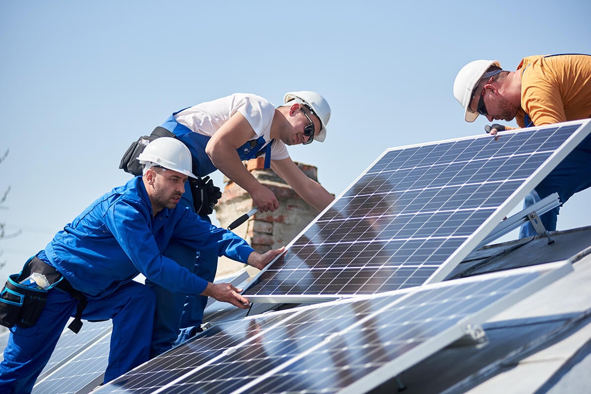 découvrez notre guide complet pour l'installation de panneaux photovoltaïques. apprenez étape par étape comment optimiser votre projet, choisir les meilleurs équipements et bénéficier d'une énergie solaire efficace et durable.