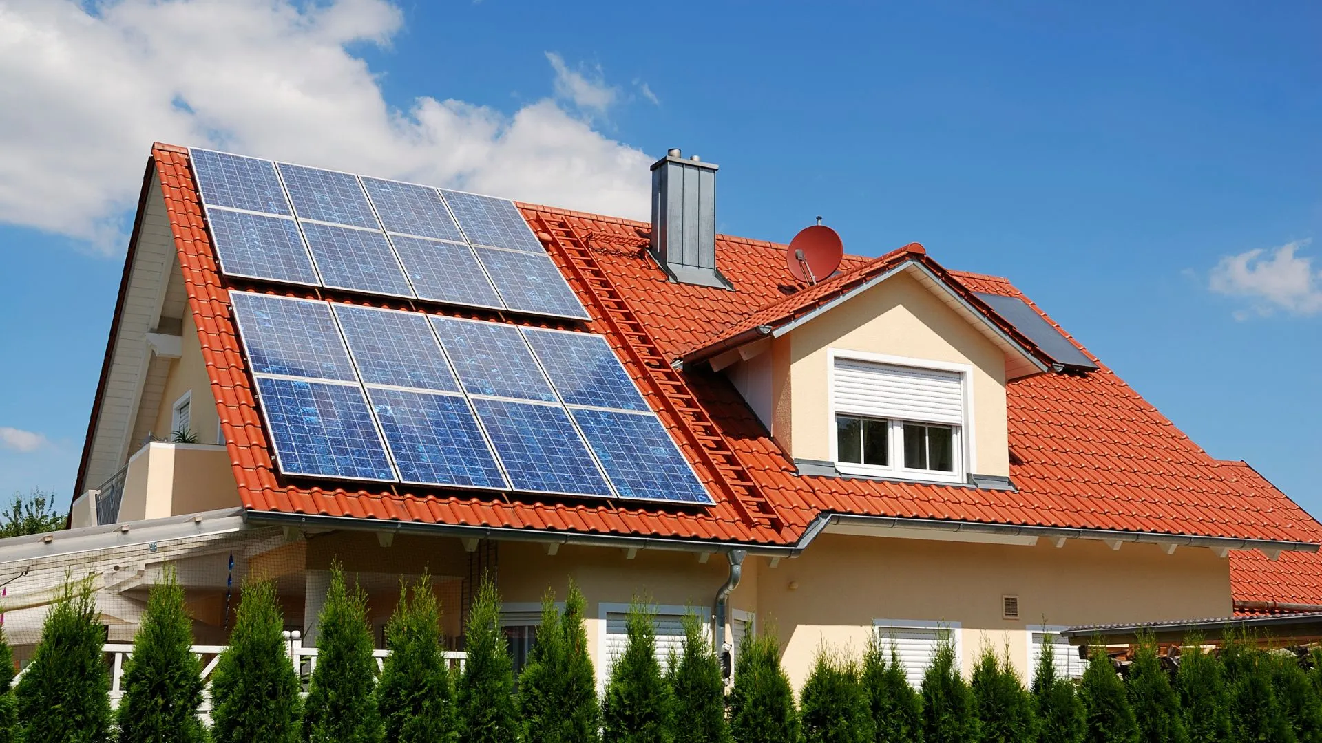 découvrez notre guide complet sur les panneaux solaires : installation, avantages, coûts, et conseils pour optimiser votre consommation d'énergie renouvelable. transformez votre habitat grâce à l'énergie solaire et faites des économies sur votre facture d'électricité. apprenez tout ce qu'il faut savoir pour passer à l'énergie verte !