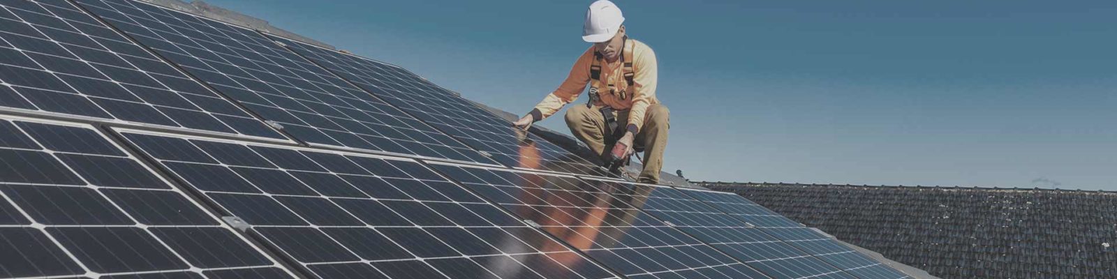 découvrez les enjeux des hangars photovoltaïques, une solution innovante qui allie production d'énergie renouvelable et optimisation de l'espace. analyse des bénéfices environnementaux, économiques et techniques liés à cette tendance en pleine expansion.