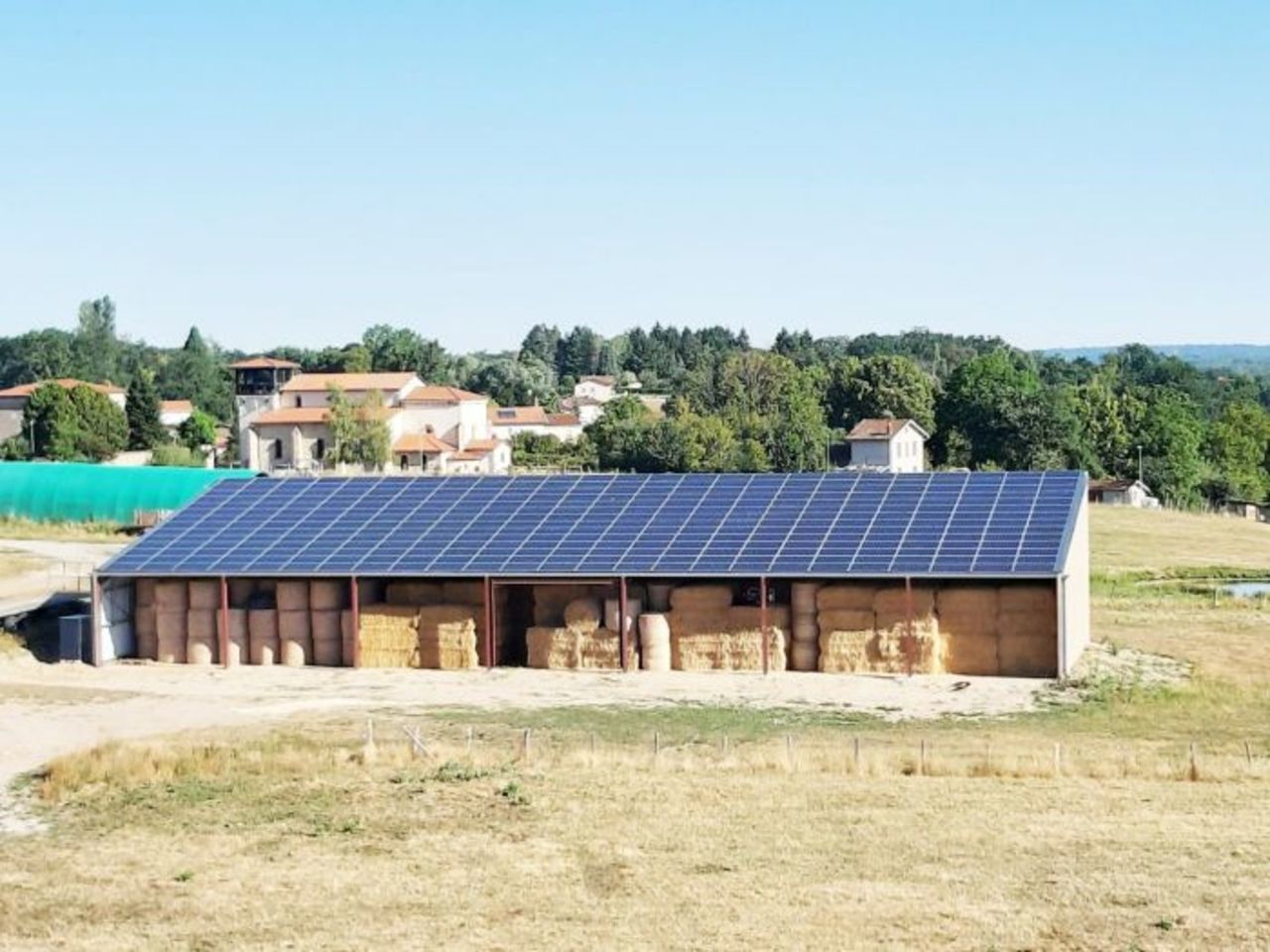 découvrez les avantages des hangars solaires, une solution innovante et écologique pour générer de l'énergie tout en protégeant vos biens. optimisez votre espace avec des installations photovoltaïques de qualité.