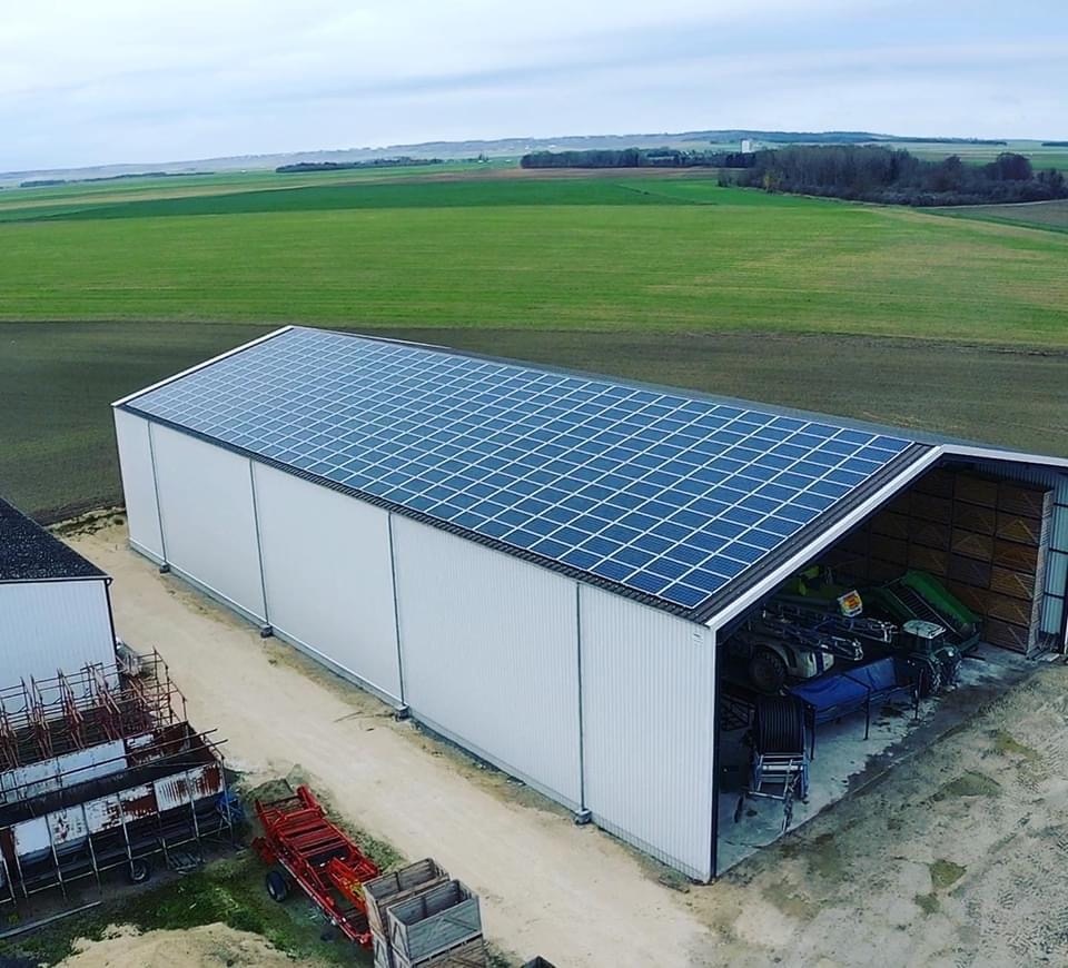 découvrez les avantages des hangars photovoltaïques : une solution innovante qui allie espace de stockage et production d'énergie renouvelable. optez pour une construction durable et écologiquement responsable tout en réduisant vos coûts d'électricité.