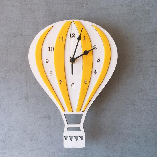 découvrez notre horloge ballon, un accessoire original qui apporte une touche ludique à votre décoration. parfaite pour les amateurs de design innovant, elle allie fonctionnalité et esthétique. idéale pour les chambres d'enfants ou les espaces de vie moderne.