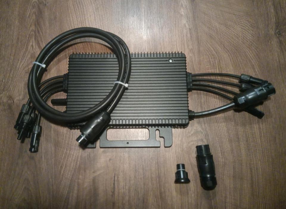 découvrez le hoymiles hm-1500, un onduleur solaire performant et fiable, idéal pour optimiser la production d'énergie de vos installations photovoltaïques. compact et innovant, il garantit une efficacité maximale pour une transition énergétique réussie.